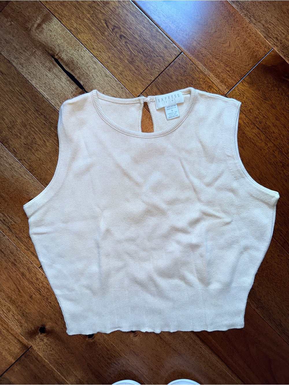 Express Women’s Cream Sleeveless Knit Tank Top